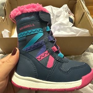 BNWT waterproof merrell kids size 4 winter boots
